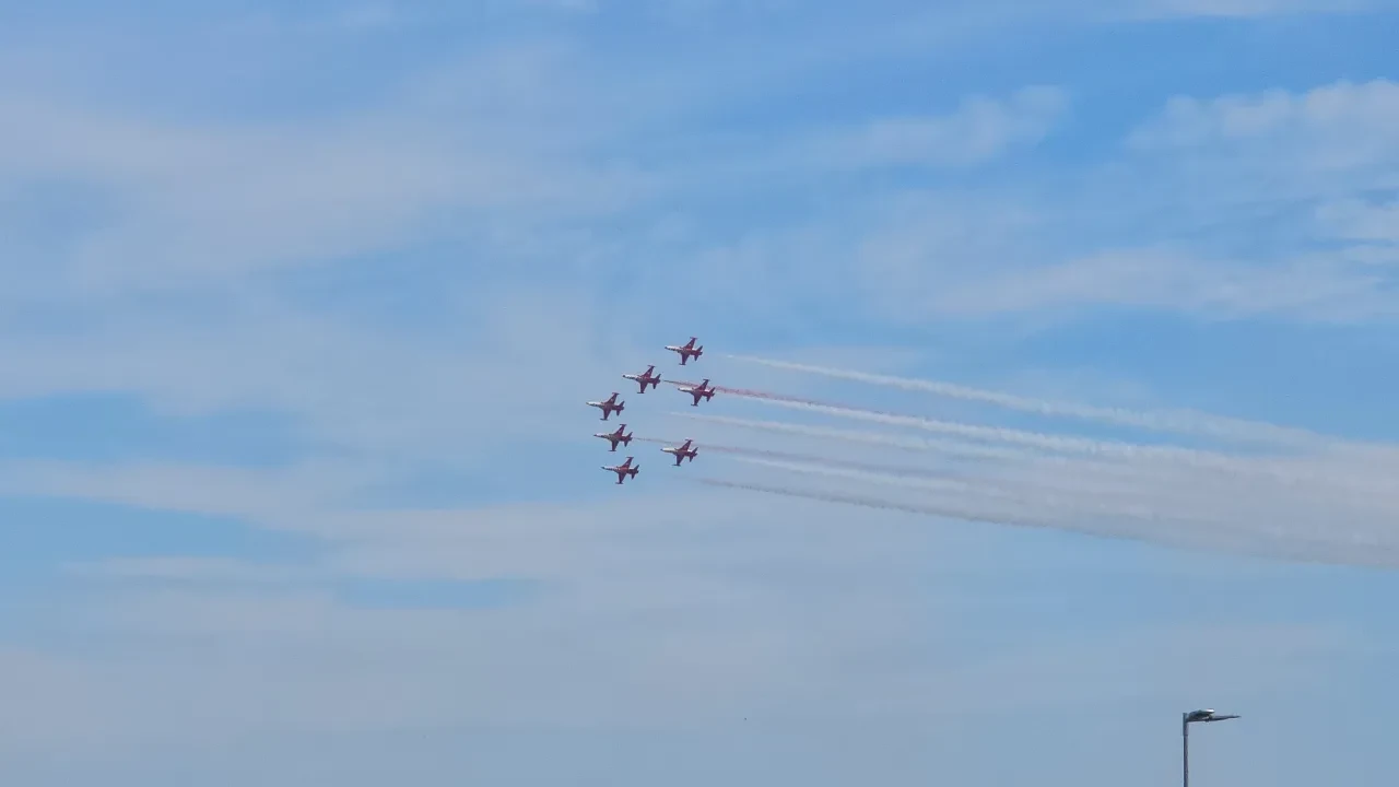 Türk Yıldızları, Belçika Hava Kuvvetleri'nin 80. yıl etkinliklerinde gövde gösterisi yaptı
