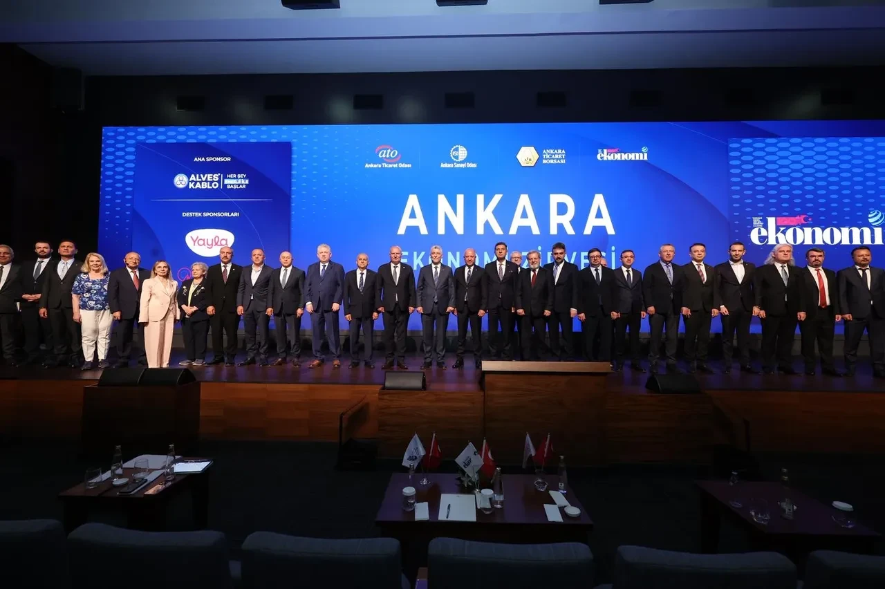 Bakan Bolat tarih verdi: Ticari reklam yönetmeliği geliyor