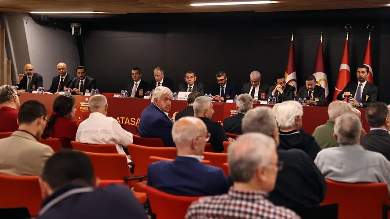 Dursun Özbek yetkiyi aldı, kasaya servet girecek! 150 milyon dolarlık yıldız yağmuru