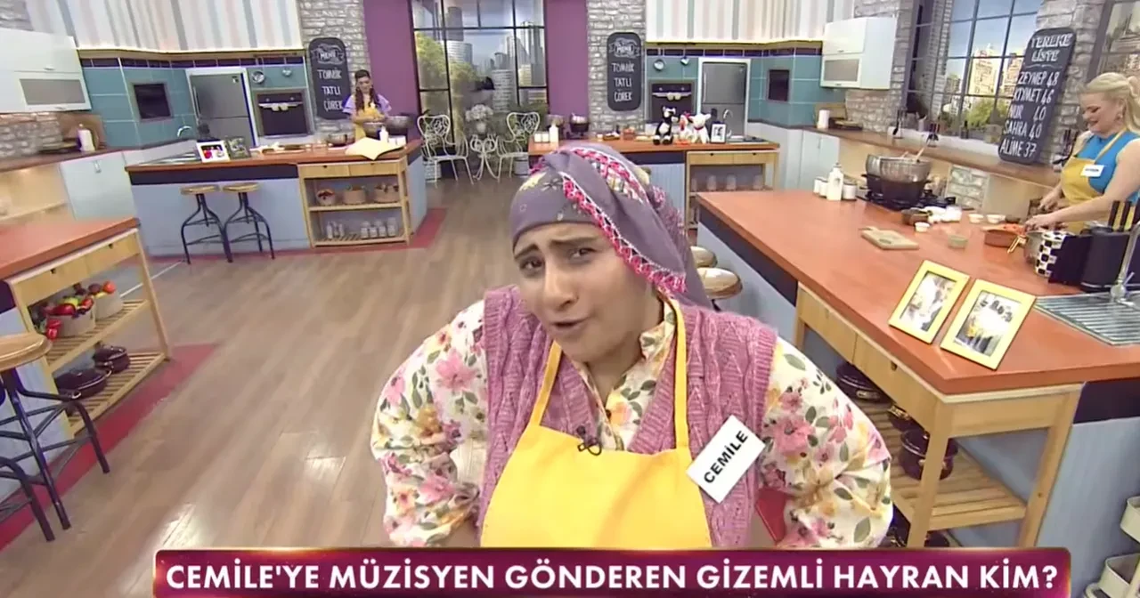 Gelinim Mutfakta M.C.B.'den Cemile'ye sürpriz jest! Saz ekibi gelince stüdyoda kına yakıldı