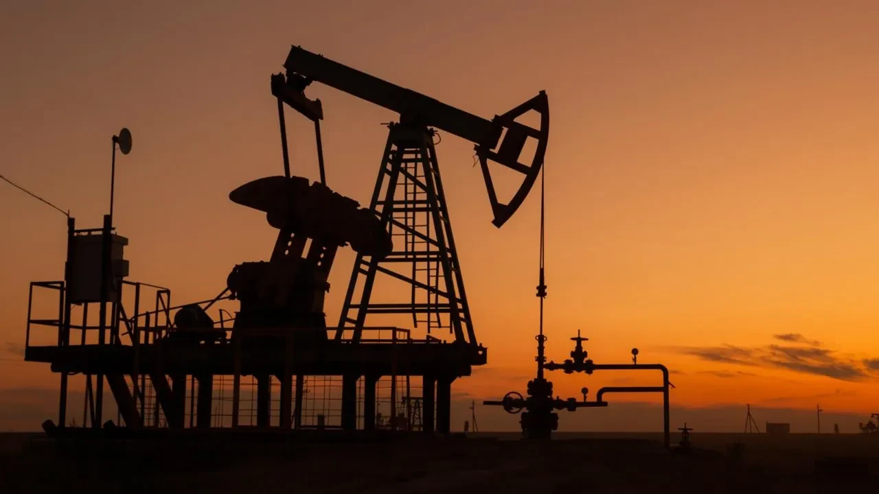 PETROL YÜKSELDİ 