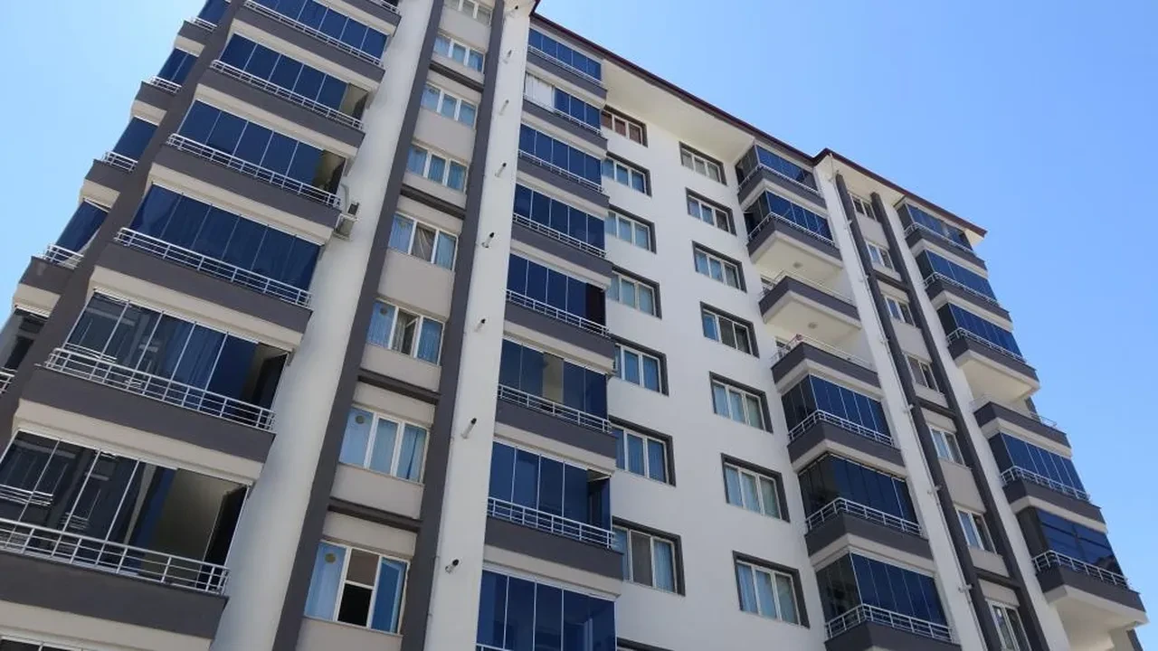 Malatya'da acı olay! 1 hafta önce taşındığı evde asılı bulundu
