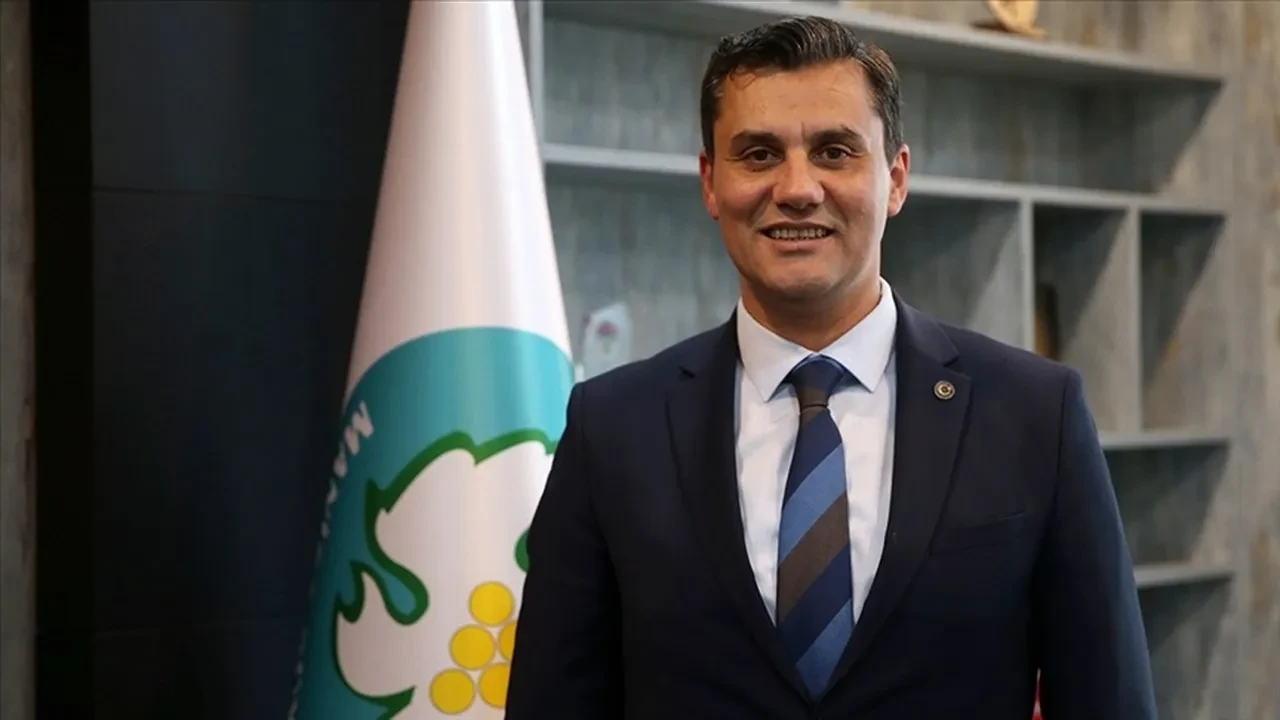 Muhittin Böcek’in özel kalemi Yasin Yellice’den şok itiraf: Manisa ve İstanbul ziyaretinde çantanın içi euro doluydu 