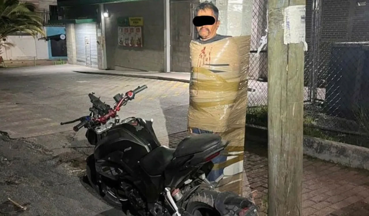 Polis yakalayamayınca 'Batman' yakalayıp, direğe bağladı! Yüzlerine bakan şoke oldu