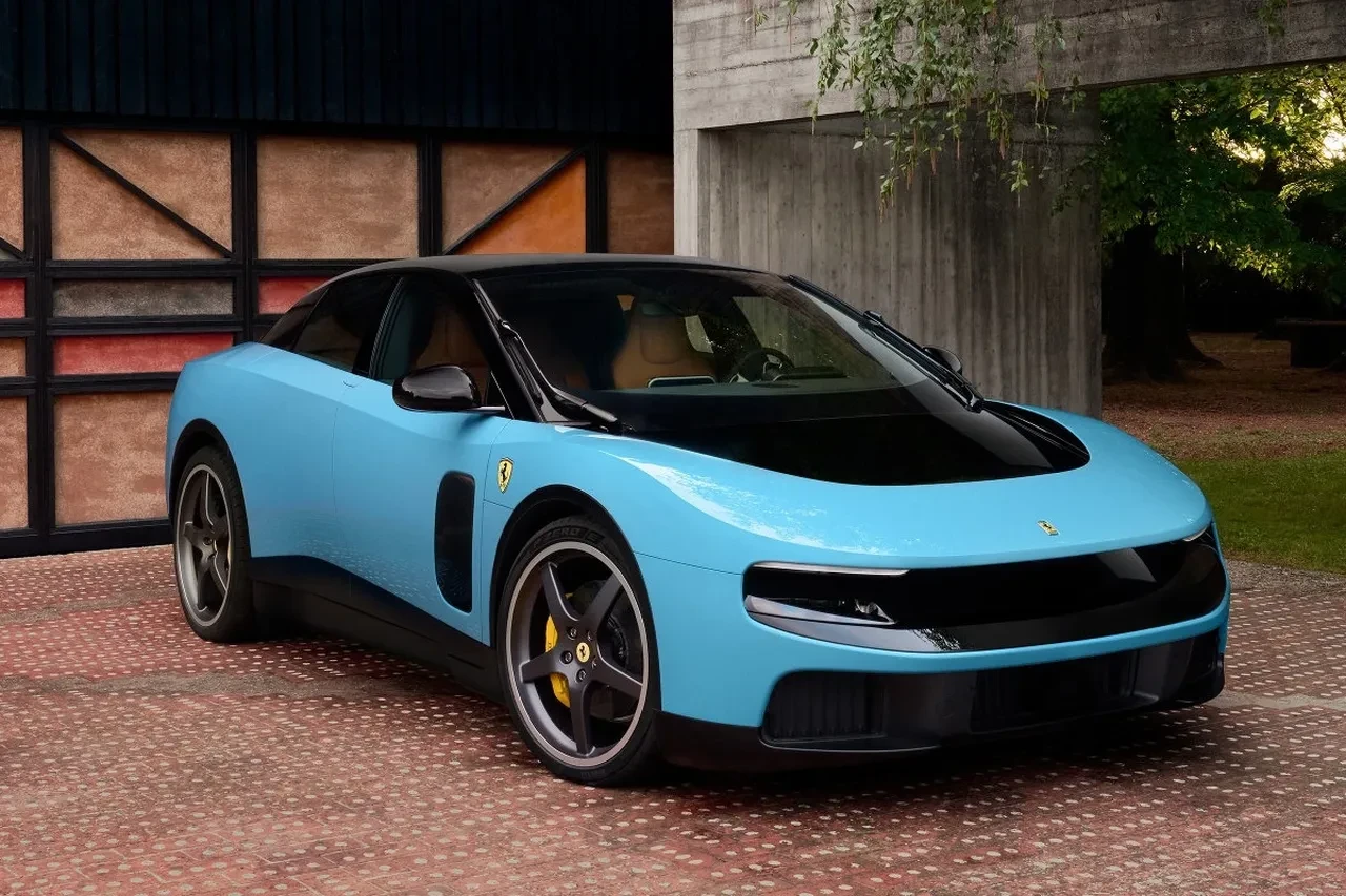 Tasarımı alay konusu olan Ferrari Luce, Çin'de kapış kapış gitti
