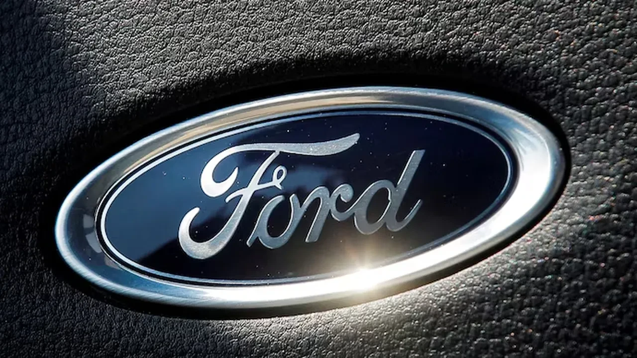 Yapay zeka sınıfta kalınca eski çalışanlarını geri çağırdılar! Ford'dan geri adım