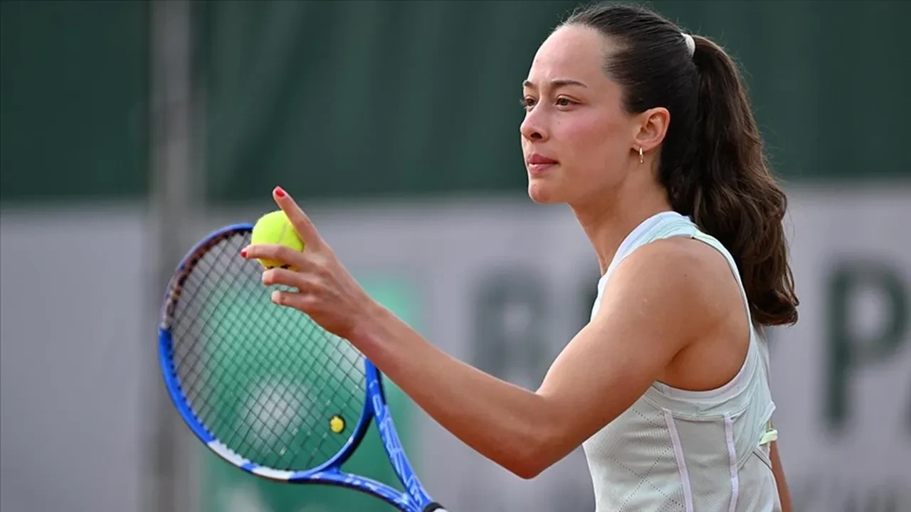 Zeynep Sönmez’den Wimbledon’da tarihi başlangıç! Dünya 28 numarasını devirdi