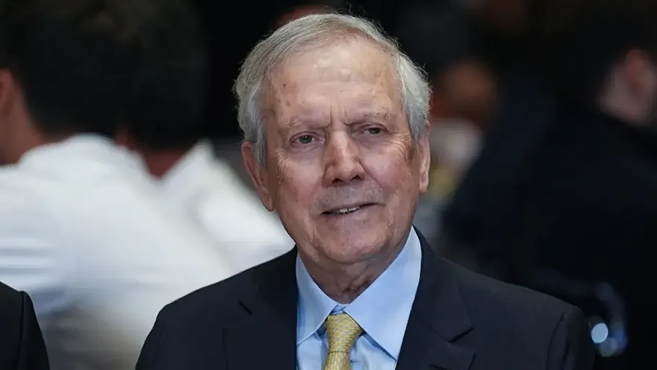 Aziz Yıldırım isim vererek transferleri tek tek açıkladı: 'Kulübün ruhu geri dönecek!'