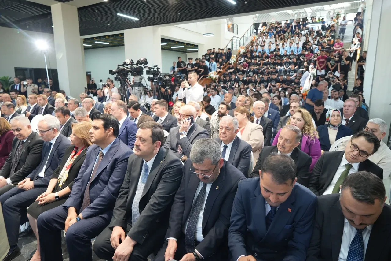 Bakan Kacır yatırım hamlesini duyurdu: Gaziantep’te 23 dev proje hayata geçiyor