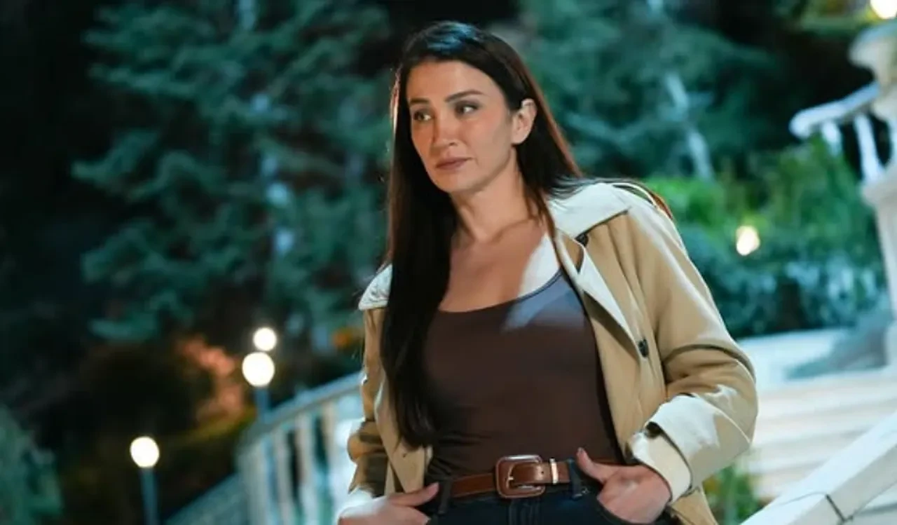 Ceren Benderlioğlu’ndan Demet Özdemir sorusuna şaşırtan cevap! Ünlü oyuncu takipten çıkmıştı