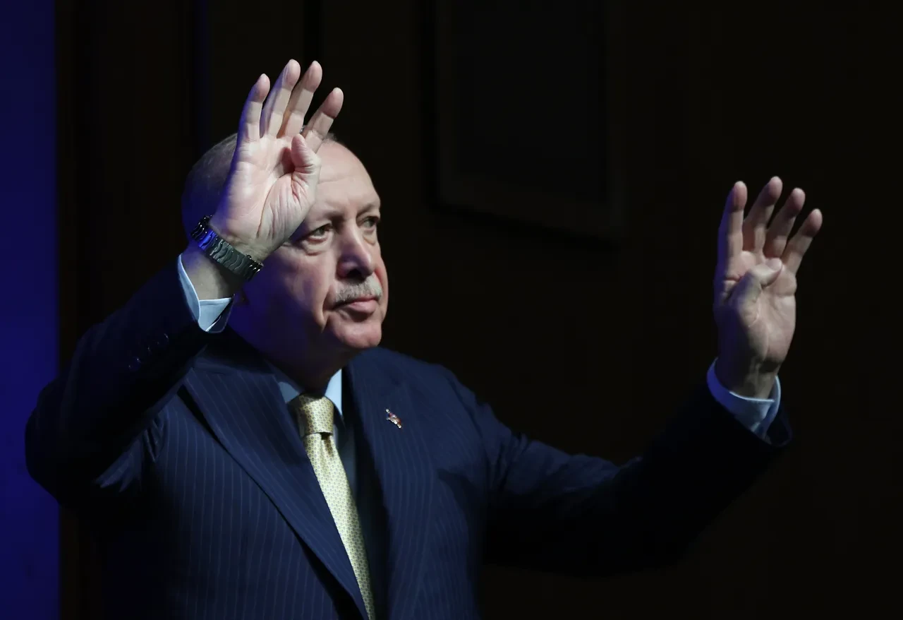 Cumhurbaşkanı Erdoğan'dan Özgür Özel'e 'mutlak butlan' göndermesi! 'Pamuk şekeri elinden alınmış çocuk gibi'
