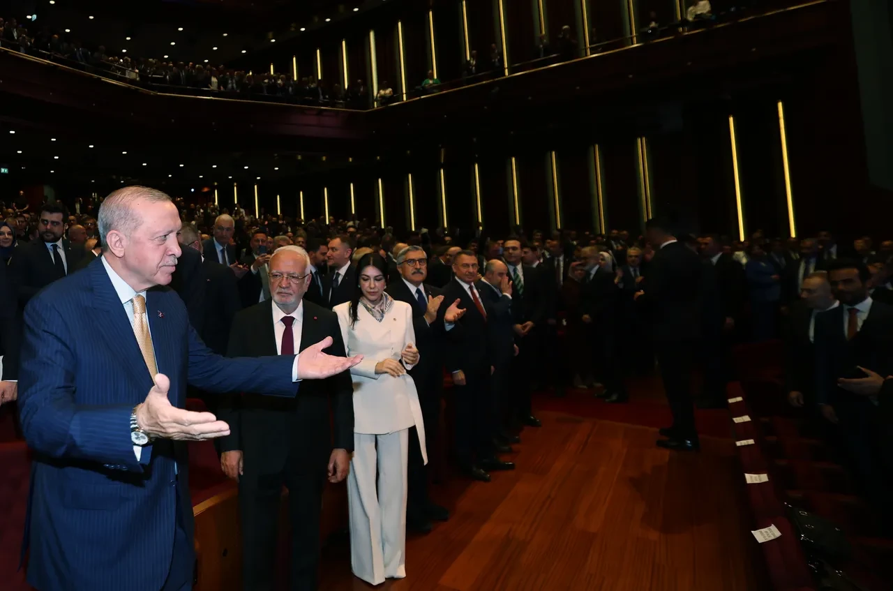 Cumhurbaşkanı Erdoğan'dan Özgür Özel'e 'mutlak butlan' göndermesi! 'Pamuk şekeri elinden alınmış çocuk gibi'