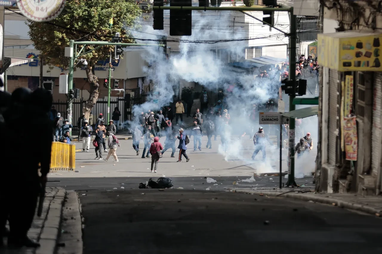 Hükümet karşıtı protestolarda 2 bakan istifa etti! Bolivya'da ortalık karışık