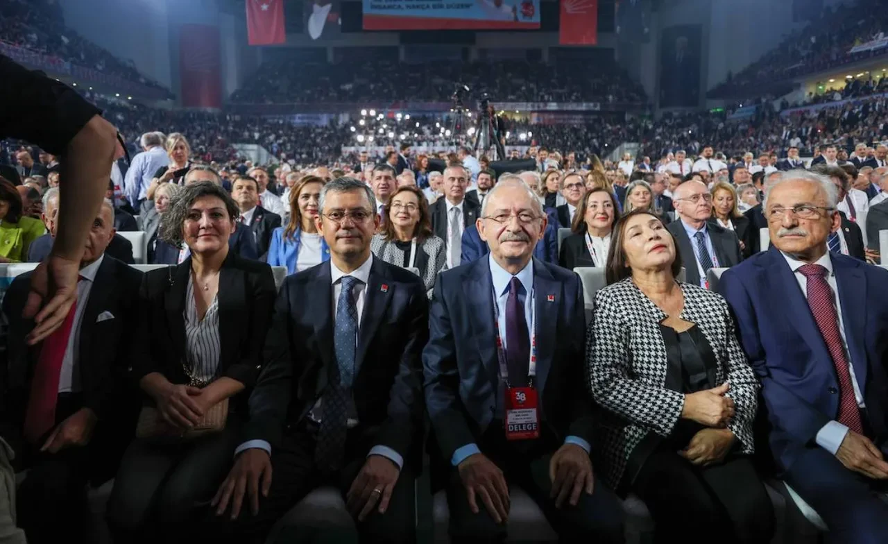 İstanbul’dan kritik karar: Özgür Özel ve Veli Ağbaba hakkındaki soruşturma dosyası Ankara'ya gönderildi