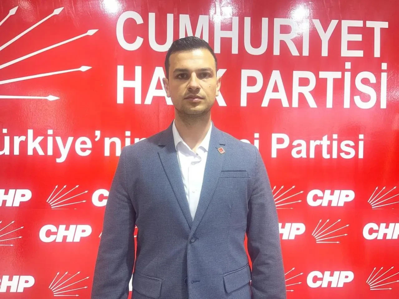 Kurultay soruşturmasında adı geçen CHP Kilis İl Başkanı Umut Mehmet Sapan istifa etti