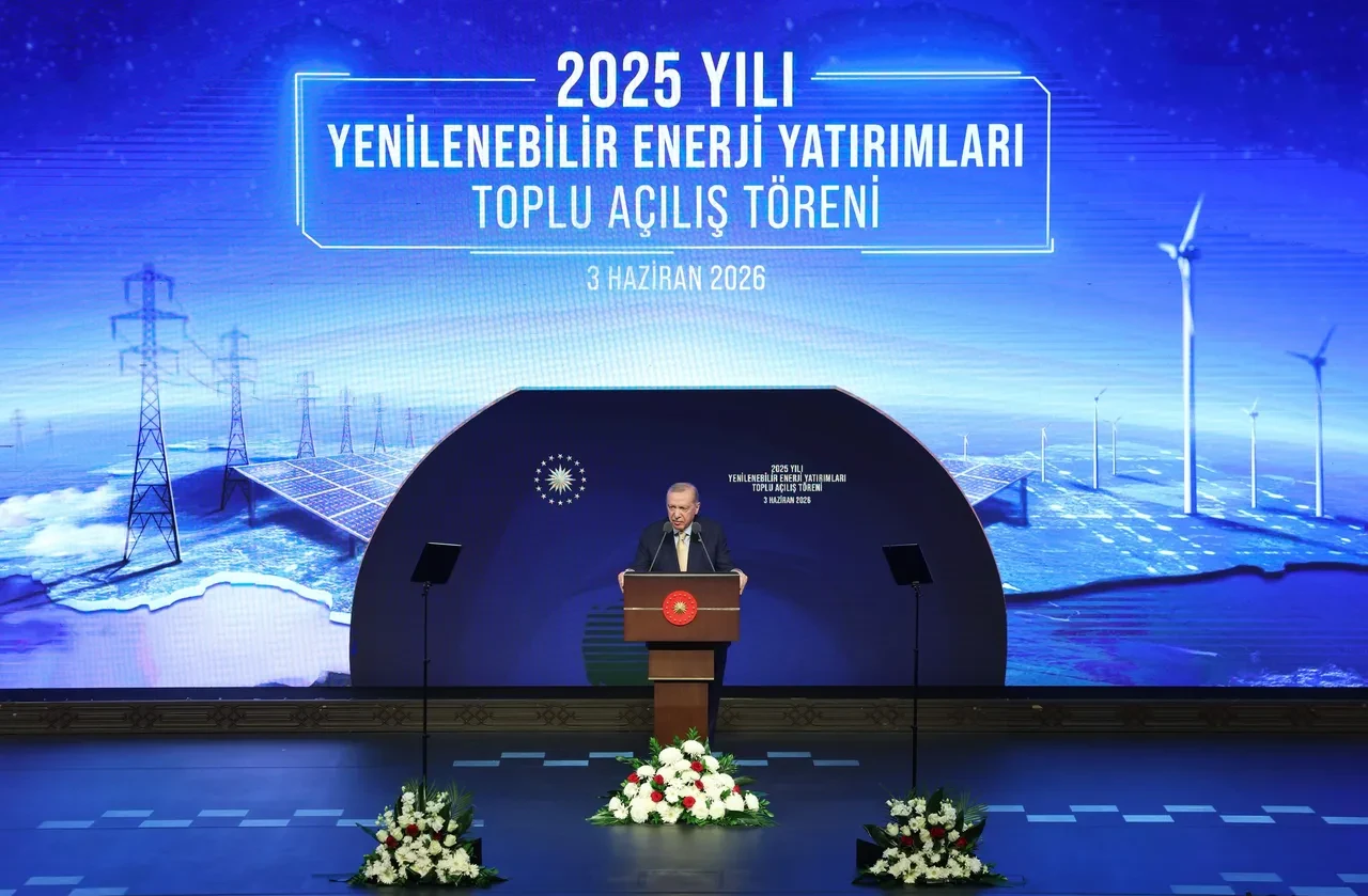 Türkiye'nin yenilenebilir enerji hamlesi: 2025’te 7 bin 110 elektrik üretim santrali devreye alındı, Cumhurbaşkanı Erdoğan asıl hedefi açıkladı