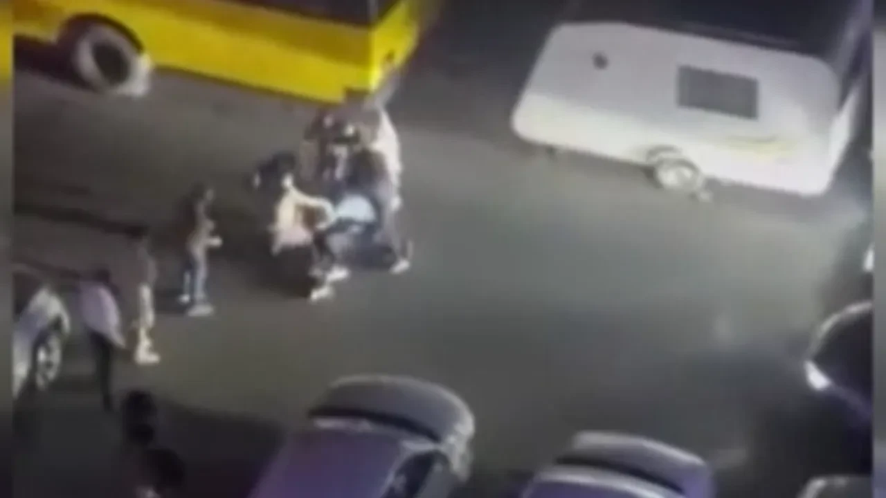 Aracı ısrarla takip ederek saldıran sürücüye peş peşe ceza! Ehliyetine el konuldu, 180 bin lira ödeyecek