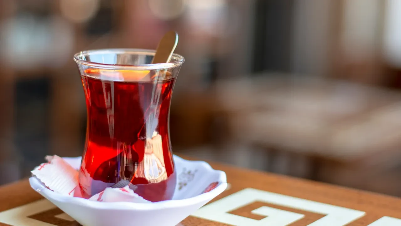 Asırlık çay demleme yöntemini yaptım! Yıllarca bize yanlış öğretmişler