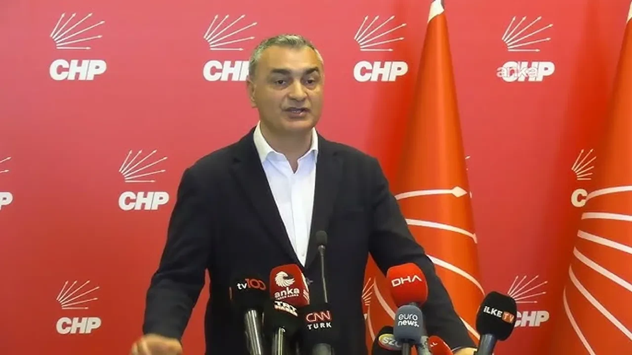 CHP Sözcüsü Müslim Sarı duyurdu: 26 il başkanı görevden alındı