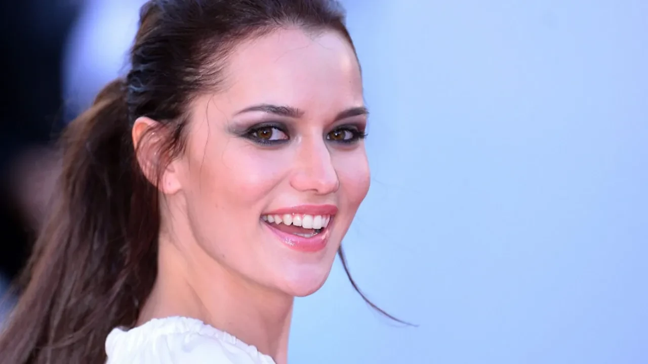 Fahriye Evcen'in yeni projesi belli oldu! Oktay Kaynarca'lı 'Hamal' dizisiyle geri dönüyor! 
