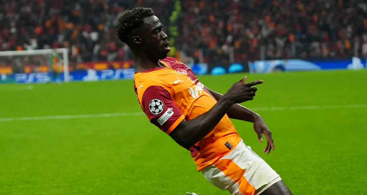 Galatasaray'ın yıldızına İtalya'dan kanca! Ünlü hoca ısrarcı: Servet değerinde teklif