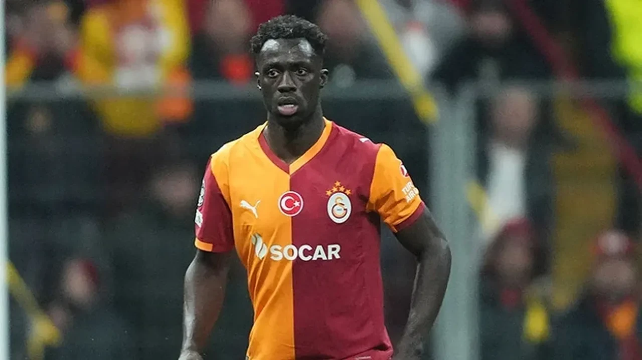 Galatasaray'ın yıldızına İtalya'dan kanca! Ünlü hoca ısrarcı: Servet değerinde teklif