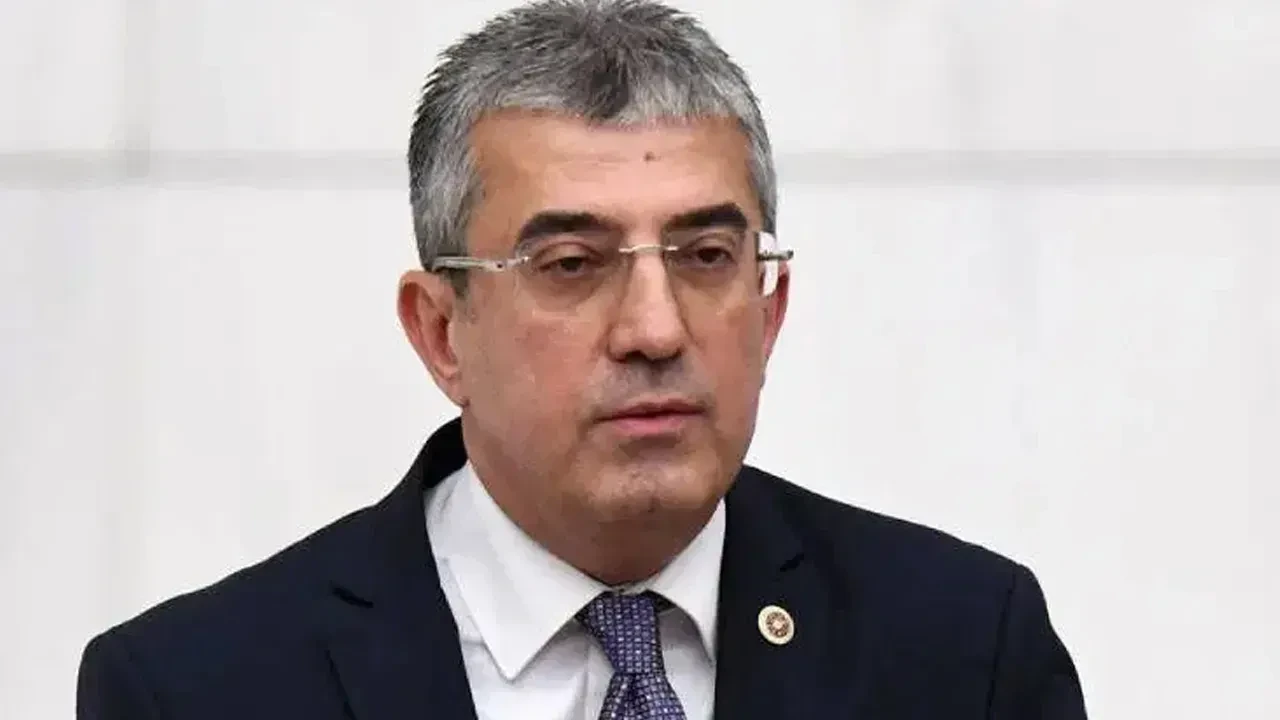 Gökhan Günaydın, CHP Grup Başkanvekilliği görevine iade edildi 