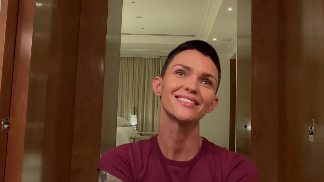 Oyuncu Ruby Rose’tan kötü haber geldi! Evinin bahçesinde yaşadığı kaza korkuttu: İki kaburgası birden