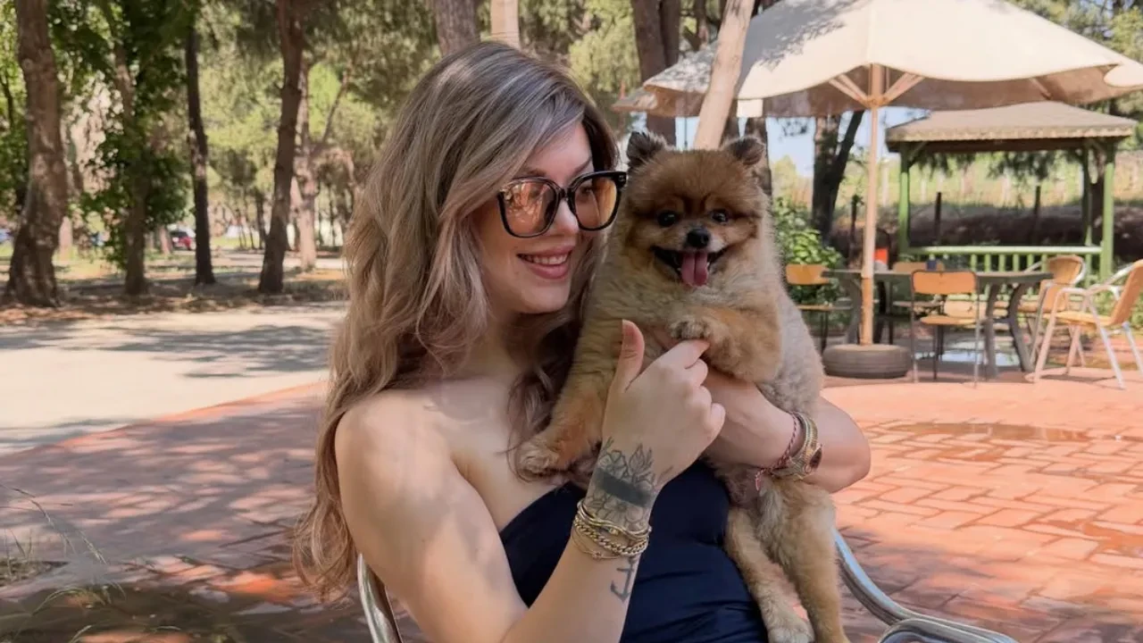 Simge Barankoğlu tahliye sonrası dikkat çeken karar! Yüzlerce paylaşımını sildi