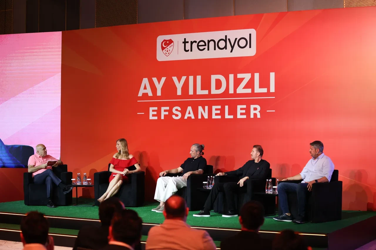 2002 Dünya Kupası efsanelerinden 2026 A Milli Futbol Takımına mesaj: “Tarih yazma fırsatınız var”