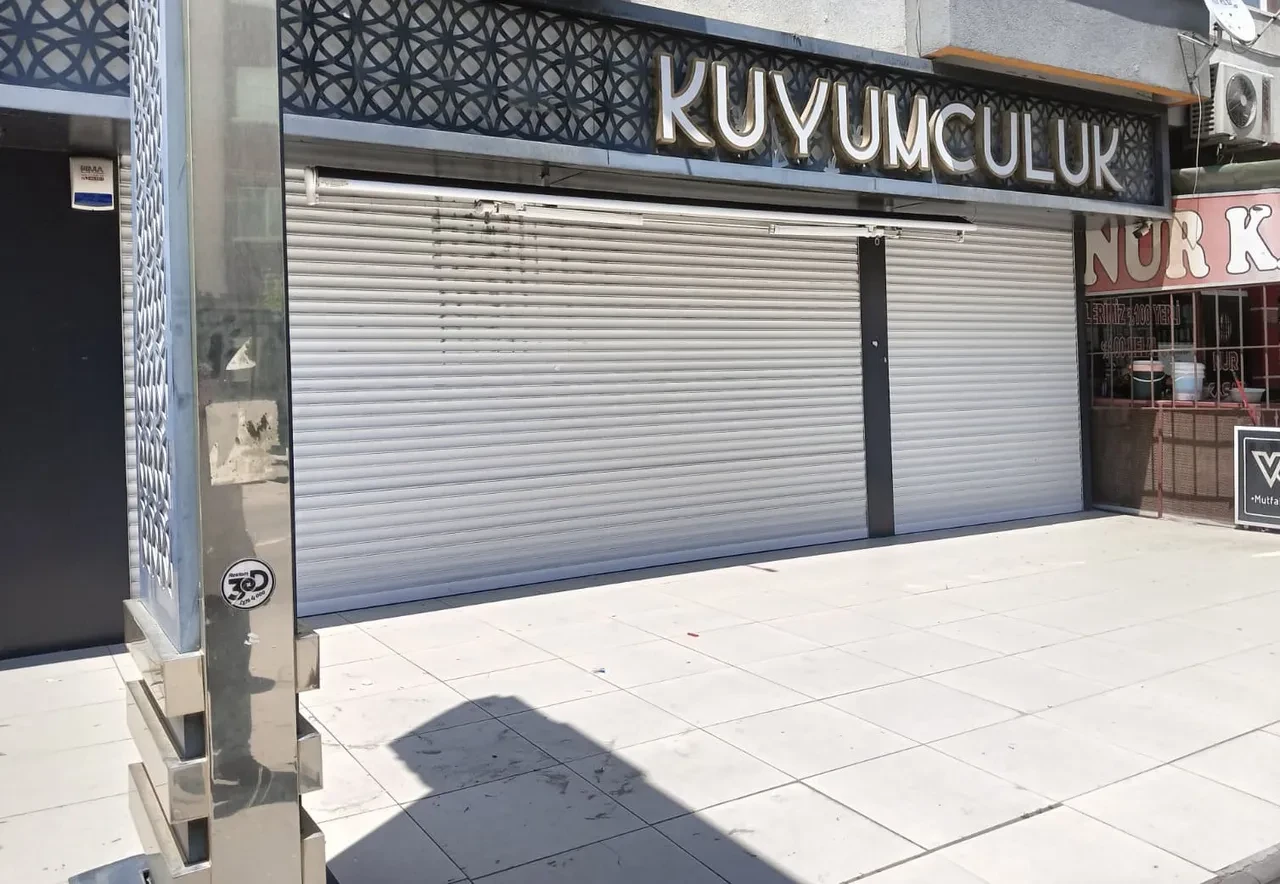 50 milyon liralık vurgun yaptı, kayıplara karıştı! Camda bıraktığı not ise herkesi şoke etti