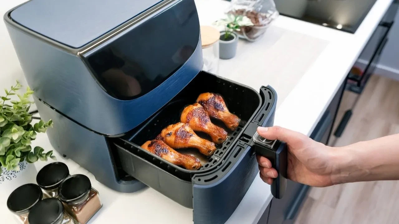 Airfryer’da asla yapmamanız gereken yemekler! Cihaza ve sağlığınıza zarar veren hatalar