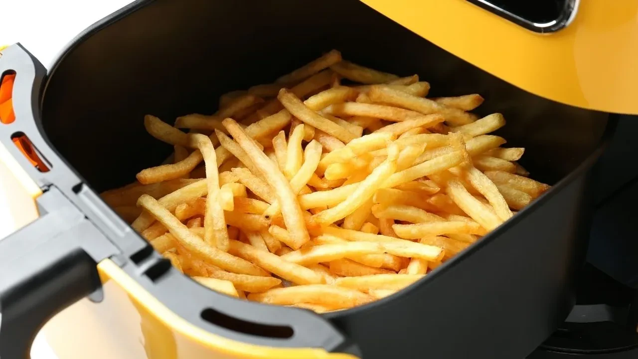 Airfryer’da asla yapmamanız gereken yemekler! Cihaza ve sağlığınıza zarar veren hatalar