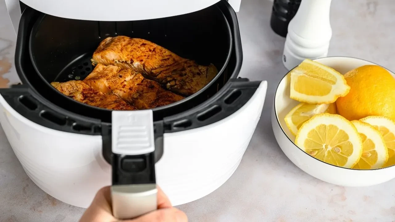 Airfryer’da asla yapmamanız gereken yemekler! Cihaza ve sağlığınıza zarar veren hatalar