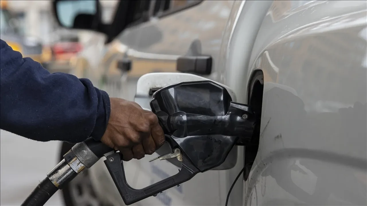 Brent petrolün varil fiyatında kritik eşik! O rakamın altına indi