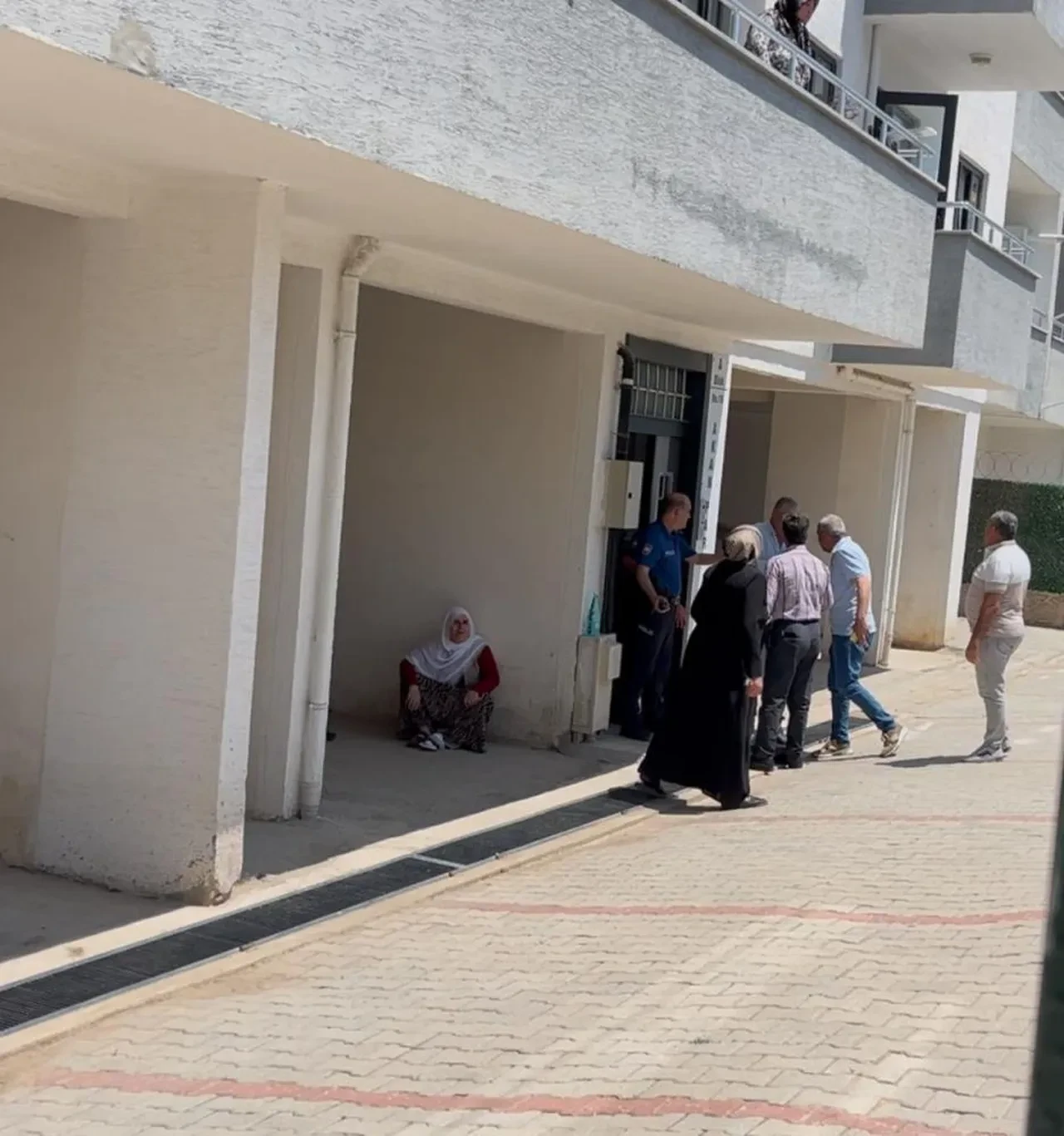 Bursa’da kadın cinayeti: 10 yaşındaki oğlunun gözü önünde eşini bıçaklayarak öldürdü!