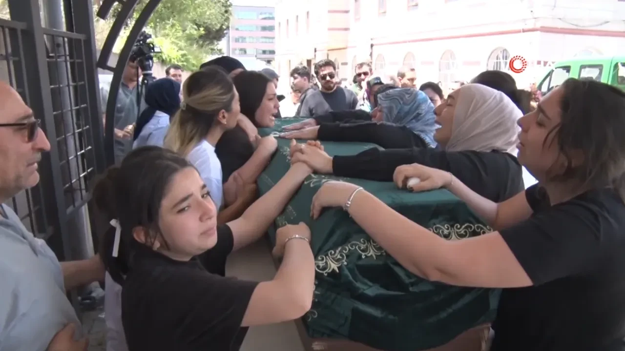 Can Polat’ın cenazesinde kızları feryat etti: 'Babamı bizden aldınız'