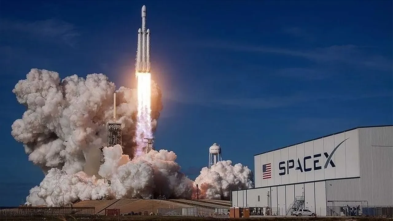 Elon Musk'tan tarihi adım: SpaceX tarihin en büyük halka arzını yapacak