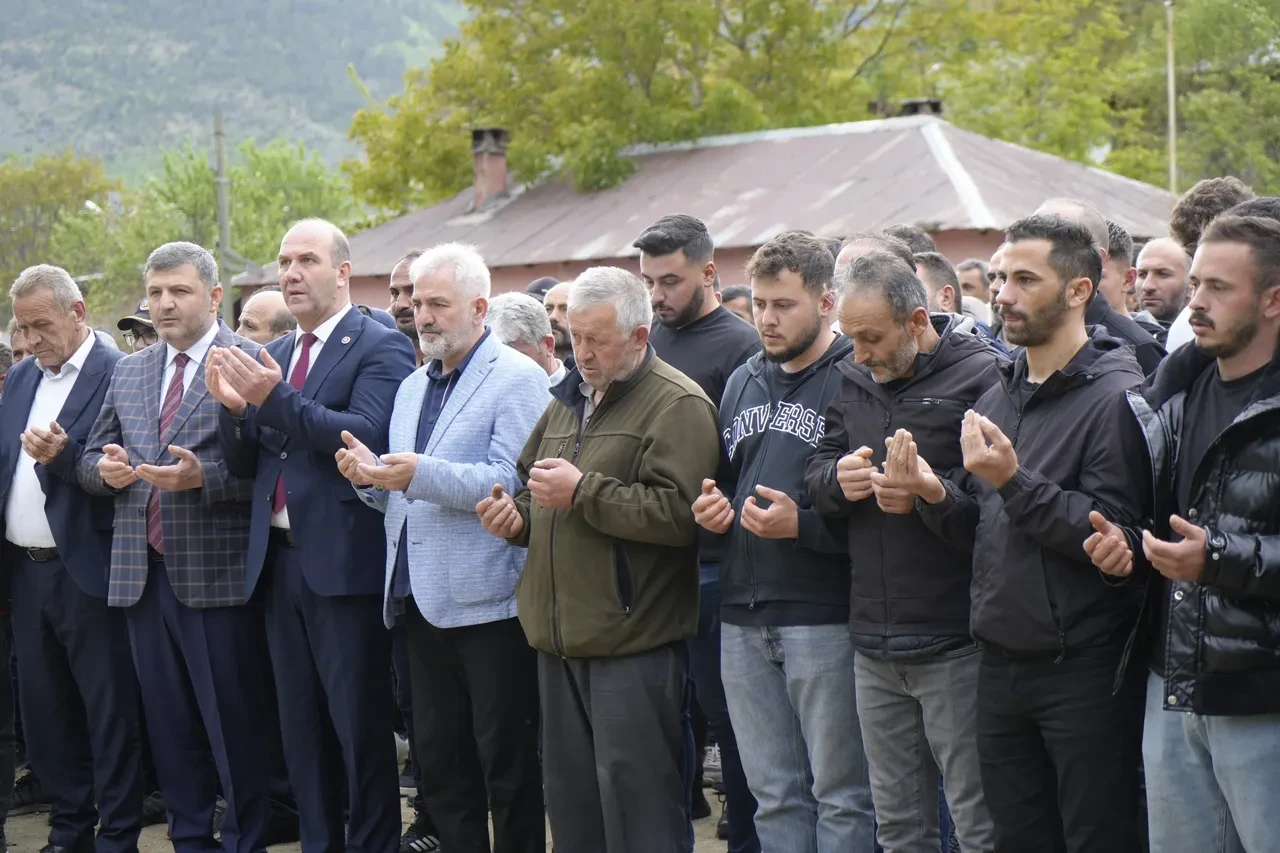 Gümüşhane'de vahşet! Eşini odunla döverek öldürdü: Kahreden detay ortaya çıktı