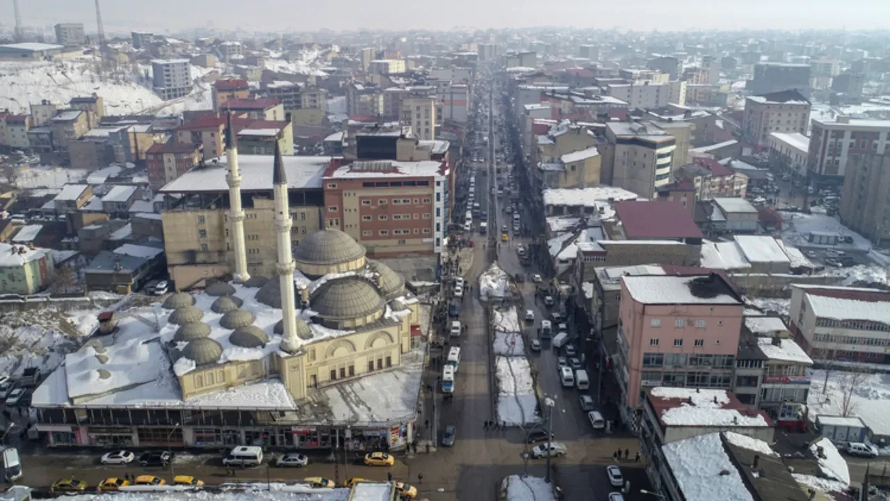 YÜKSEKOVA (HAKKARİ)