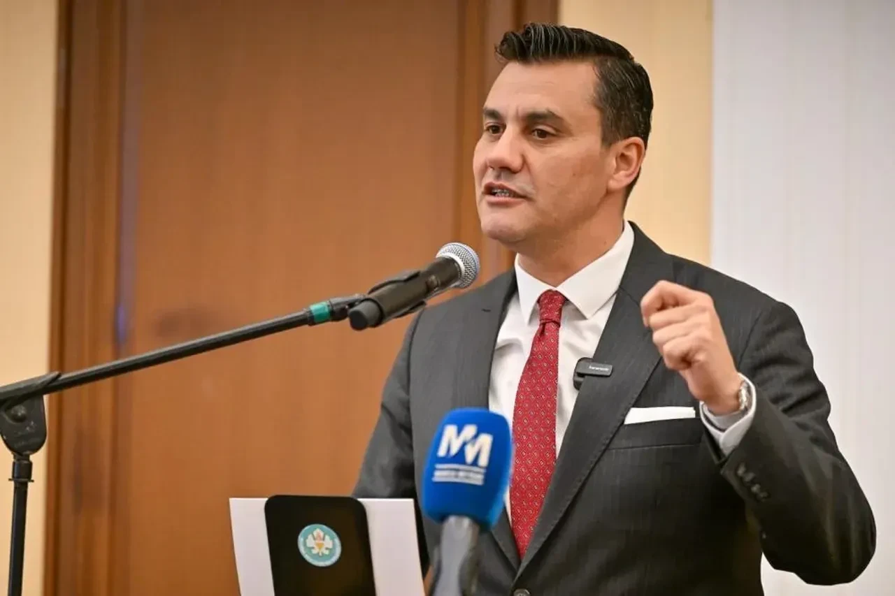 Muhittin Böcek'ten Özgür Özel itirafı! Rüşvet trafiğini tek tek anlattı: 'Milyonlarca euro ve dolar verdik'