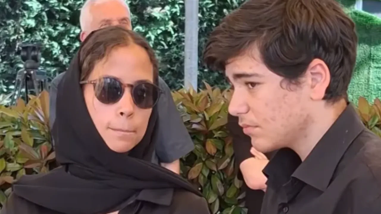Reha Muhtar son yolculuğuna uğurlandı! Çocukları Poyraz ve Ayşe Nazlı babalarına son görevini yerine getirdi