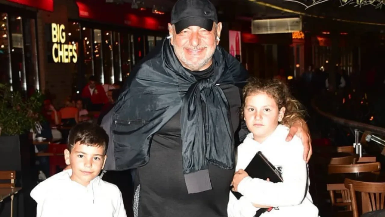 Reha Muhtar son yolculuğuna uğurlandı! Çocukları Poyraz ve Ayşe Nazlı babalarına son görevini yerine getirdi