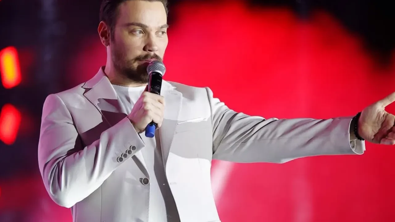 Sinan Akçıl’dan korkutan paylaşım! Ayağına 14 dikiş atıldı