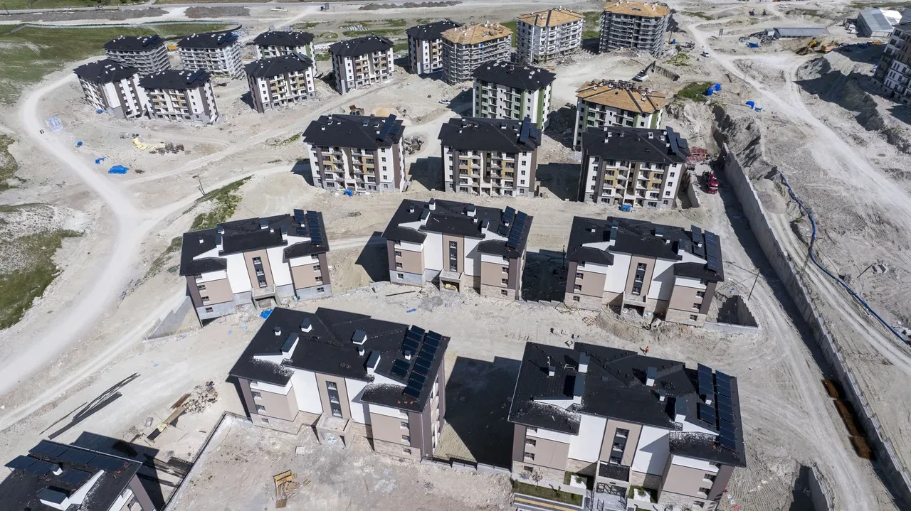 TOKİ 64 ilde 20 bin konutu satışa çıkarıyor: İşte merakla beklenen örnek daireler