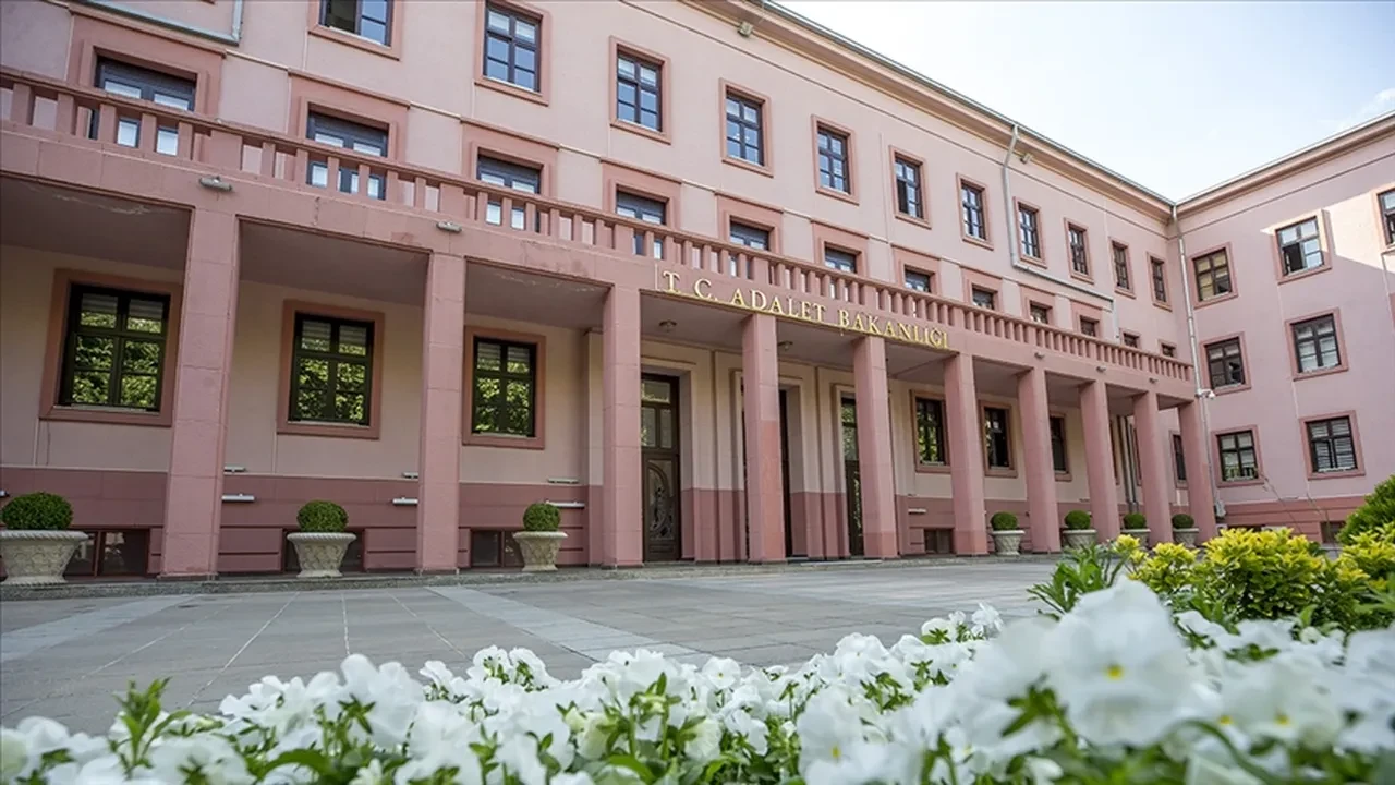 Adalet Bakanlığına 15 bin personel alımı: Başvuru tarihi belli oldu