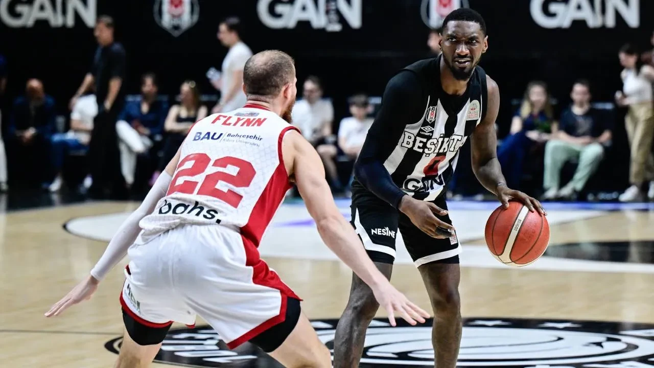 Bahçeşehir Koleji, Beşiktaş'ı 101-79 mağlup etti! Yarı final serisinde durum 1-1 oldu