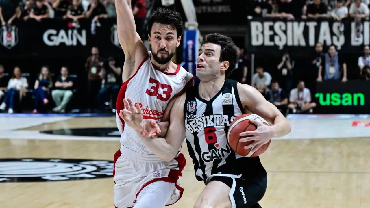 Bahçeşehir Koleji, Beşiktaş'ı 101-79 mağlup etti! Yarı final serisinde durum 1-1 oldu