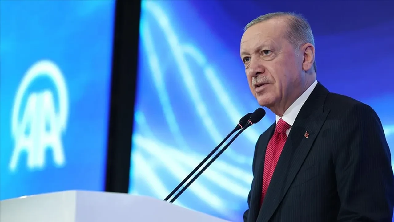Cumhurbaşkanı Erdoğan müjdeyi verdi: Kamu katılım bankaları birleşiyor, Emlak Katılım halka arz ediliyor!