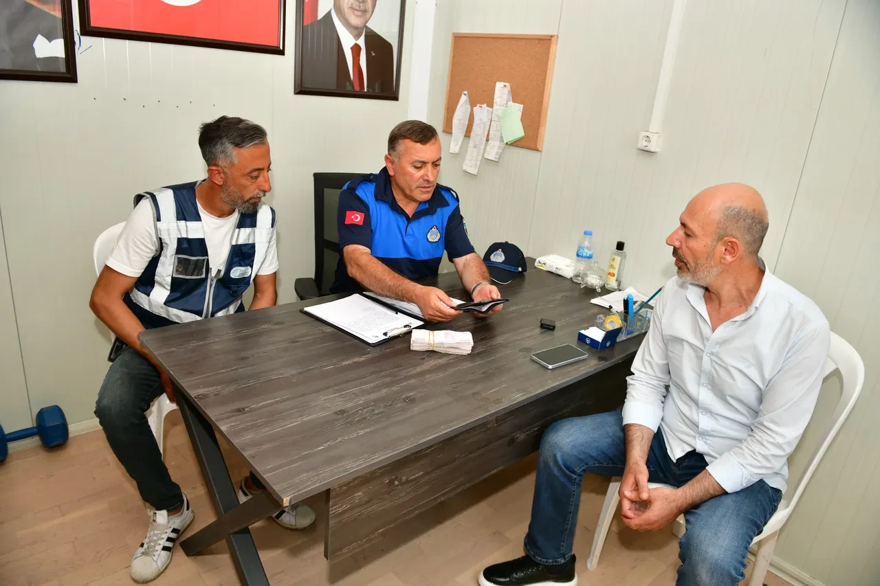Kredi kartı için ayırdığı 35 bin lirası çöpe gitti, belediye ekipleri seferber oldu